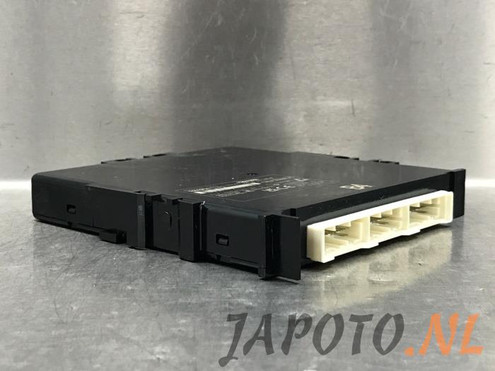Smart entry computer from a Toyota Yaris IV (P21/PA1/PH1) 1.5 12V Hybrid 115 2024