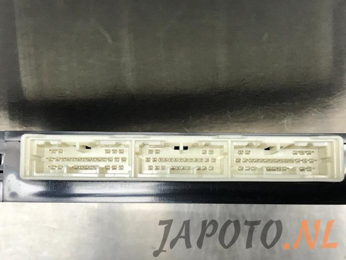 Smart entry computer from a Toyota Yaris IV (P21/PA1/PH1) 1.5 12V Hybrid 115 2024