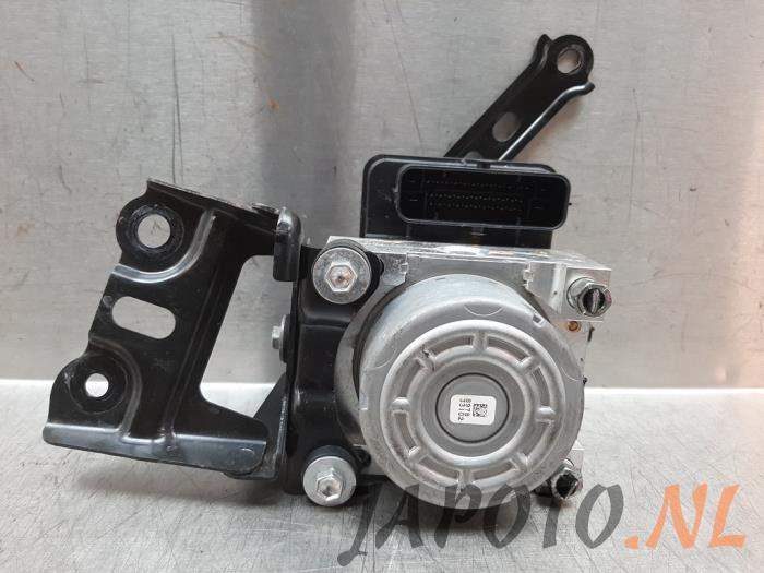 Używane Pompa ABS Toyota Yaris IV (P21/PA1/PH1) 1.5 12V VVT-i Cena € 157,45 Procedura marży oferowane przez Japoto Parts B.V.