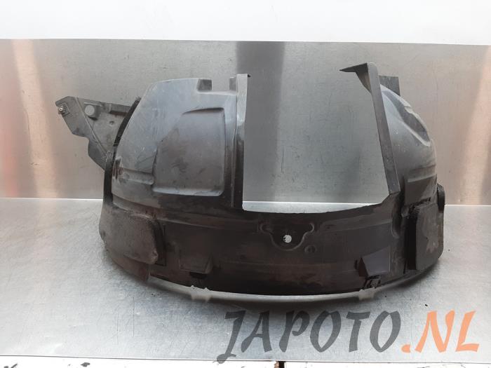 Usados Protector interno Nissan Qashqai (J10) 2.0 16V Precio € 26,20 Norma de margen ofrecido por Japoto Parts B.V.