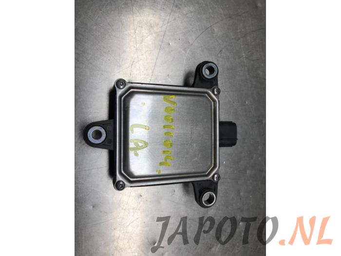Begagnade Dödvinkelsensor Toyota Yaris IV (P21/PA1/PH1) 1.5 12V Hybrid 115 Pris € 262,45 Marginaltabell erbjuds av Japoto Parts B.V.
