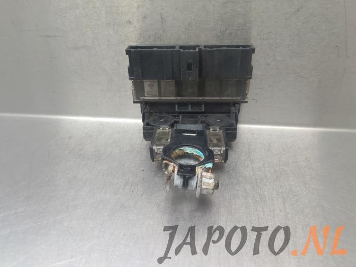 Używane Biegun akumulator Suzuki SX4 S-Cross (JY) 1.6 16V Cena € 36,70 Procedura marży oferowane przez Japoto Parts B.V.