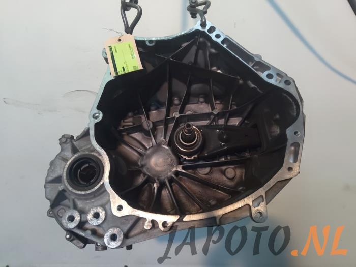 Getriebe Mazda CX-3 (DJ/DK), 2015 2.0 SkyActiv-G 120, SUV, Benzin, 1.998cc, 88kW (120pk), FWD, PEX3; PEXB, 2015-05, DK5W; DK6W (Gebraucht)