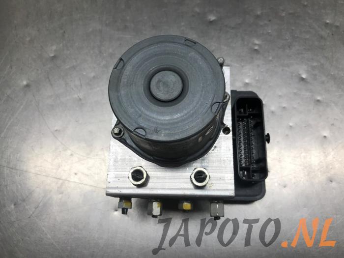 Używane Pompa ABS Mazda CX-3 (DJ/DK) 2.0 SkyActiv-G 120 Cena € 103,95 Procedura marży oferowane przez Japoto Parts B.V.