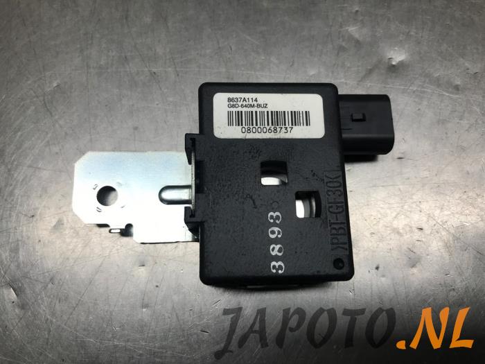 Begagnade Larmmodul Mitsubishi Outlander (GF/GG) 2.0 16V PHEV 4x4 Pris € 20,99 Marginaltabell erbjuds av Japoto Parts B.V.