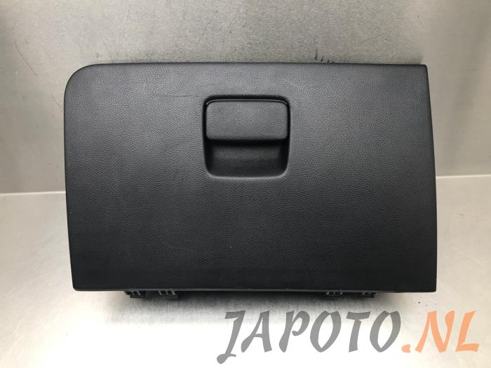 Begagnade Handskfack Kia Picanto (JA) 1.0 12V Pris € 26,20 Marginaltabell erbjuds av Japoto Parts B.V.