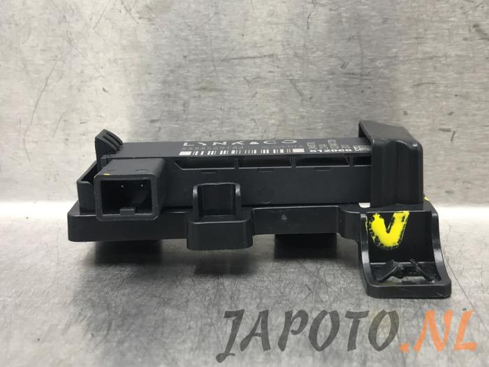 Używane Keyless Entry-Antena Lynk &amp; Co 01 1.5 PHEV Cena € 26,20 Procedura marży oferowane przez Japoto Parts B.V.