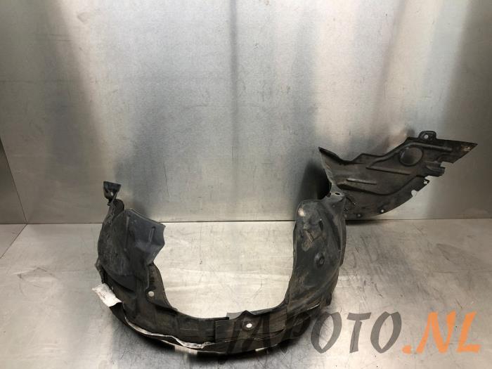 Usados Protector interno Mazda 6 Sport (GH14/GHA4) 2.0i 16V S-VT Precio € 20,95 Norma de margen ofrecido por Japoto Parts B.V.