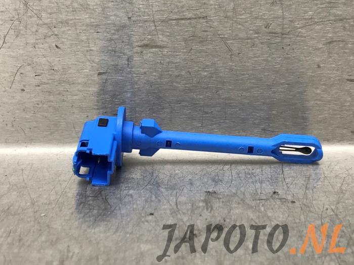 Begagnade Innetemperatursensor Lynk &amp; Co 01 1.5 PHEV Pris € 15,70 Marginaltabell erbjuds av Japoto Parts B.V.