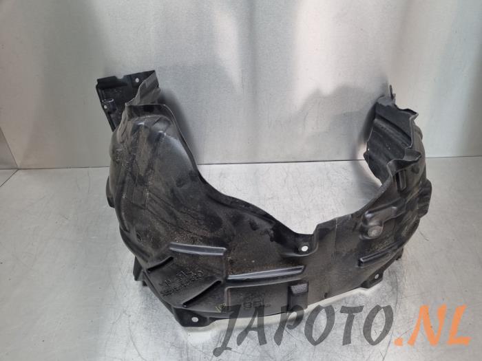 Usados Protector interno Lexus LBX 1.5 Hybrid 2WD Precio € 52,45 Norma de margen ofrecido por Japoto Parts B.V.