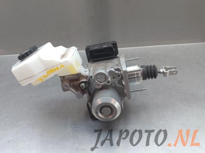 Master cylinder Lexus LBX 1.5 Hybrid 2WD - 06010404170805 ADVICS