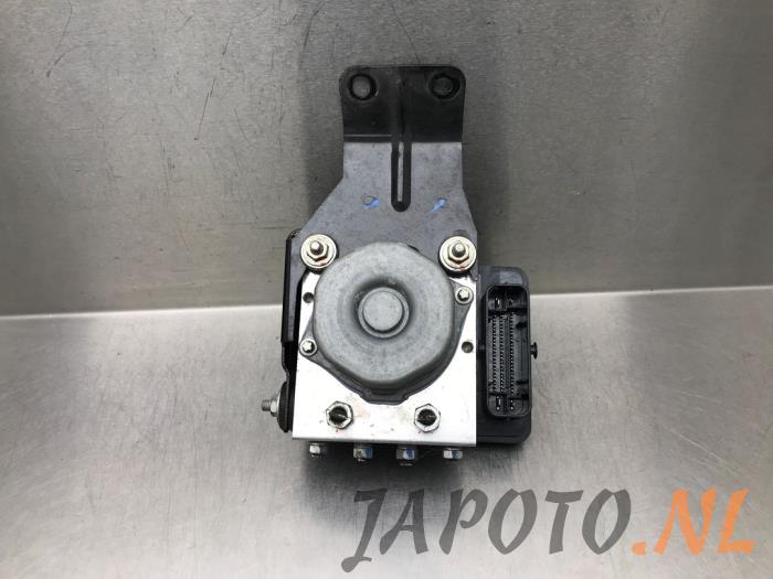 Begagnade ABS-pump Mitsubishi Space Star (A0) 1.0 12V Pris € 104,95 Marginaltabell erbjuds av Japoto Parts B.V.
