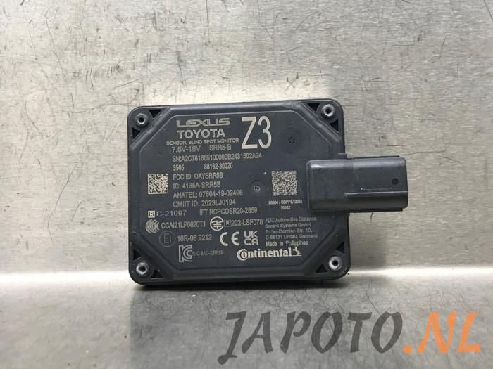 Begagnade Dödvinkelsensor Lexus LBX 1.5 Hybrid 2WD Pris € 209,95 Marginaltabell erbjuds av Japoto Parts B.V.