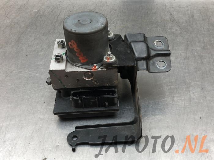Begagnade ABS-pump Nissan Qashqai (J10) 2.0 16V Pris € 131,25 Marginaltabell erbjuds av Japoto Parts B.V.