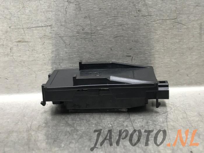 Begagnade Regnsensor Lexus LBX 1.5 Hybrid 2WD Pris € 52,45 Marginaltabell erbjuds av Japoto Parts B.V.