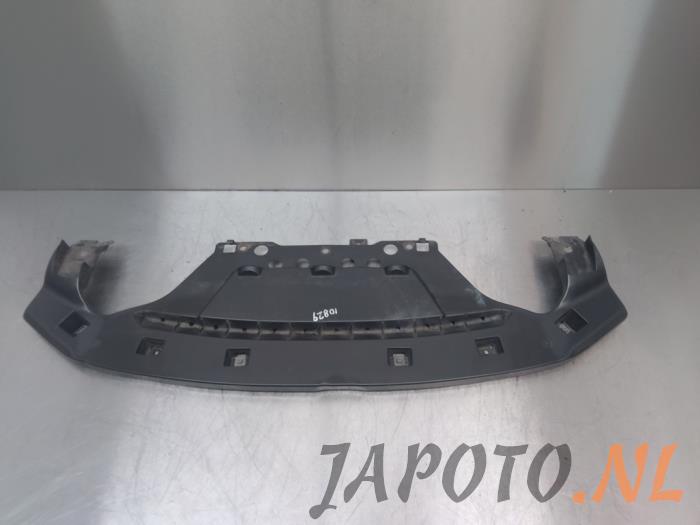 Usados Parachoque placa base Mazda 6 SportBreak (GJ/GH/GL) 2.2 SkyActiv-D 175 16V Precio € 52,45 Norma de margen ofrecido por Japoto Parts B.V.