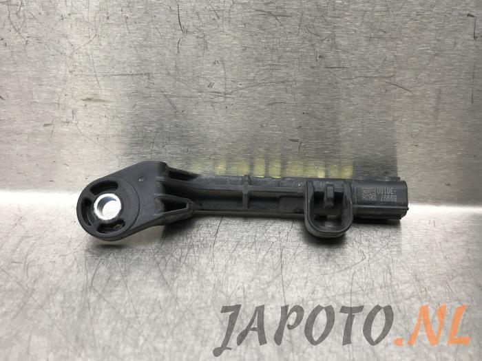 Używane Antena Toyota Corolla (E21/EA1/EH1) 1.8 16V Hybrid Cena € 20,99 Procedura marży oferowane przez Japoto Parts B.V.