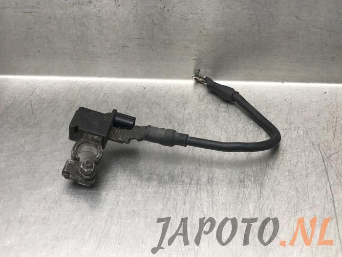 Używane Biegun akumulator Kia Picanto (TA) 1.0 12V Cena € 52,45 Procedura marży oferowane przez Japoto Parts B.V.