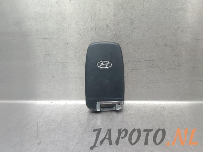 Używane Klucz Hyundai iX35 (LM) 1.6 GDI 16V Cena € 26,20 Procedura marży oferowane przez Japoto Parts B.V.