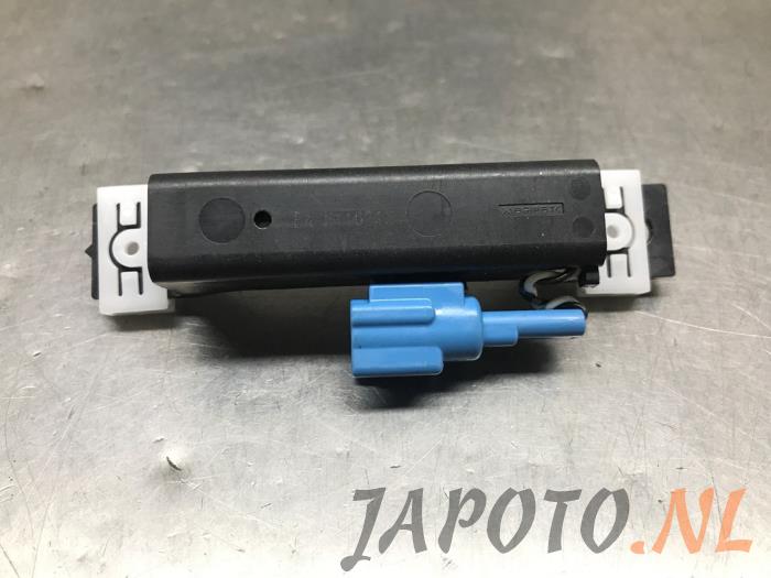 Używane Keyless Entry-Antena Nissan Leaf (ZE0) Leaf Cena € 20,95 Procedura marży oferowane przez Japoto Parts B.V.