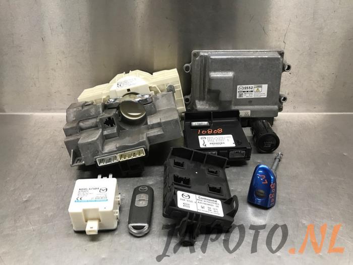 Used Ignition lock + computer Mazda CX-3 (DJ/DK) 1.5 Skyactiv D 105 16V Price € 209,95 Margin scheme offered by Japoto Parts B.V.