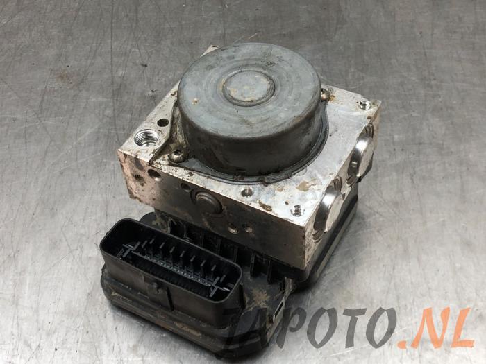 Usagé Bloc ABS Suzuki Ignis (MF) 1.2 Dual Jet 16V Prix € 157,45 Règlement à la marge proposé par Japoto Parts B.V.