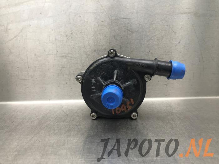 Begagnade Extra vattenpump Kia Niro I (DE) E-Niro 64 kWh Pris € 52,45 Marginaltabell erbjuds av Japoto Parts B.V.