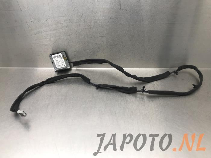 Używane Antena GPS Nissan Leaf (ZE1) 39/40kWh Cena € 52,45 Procedura marży oferowane przez Japoto Parts B.V.