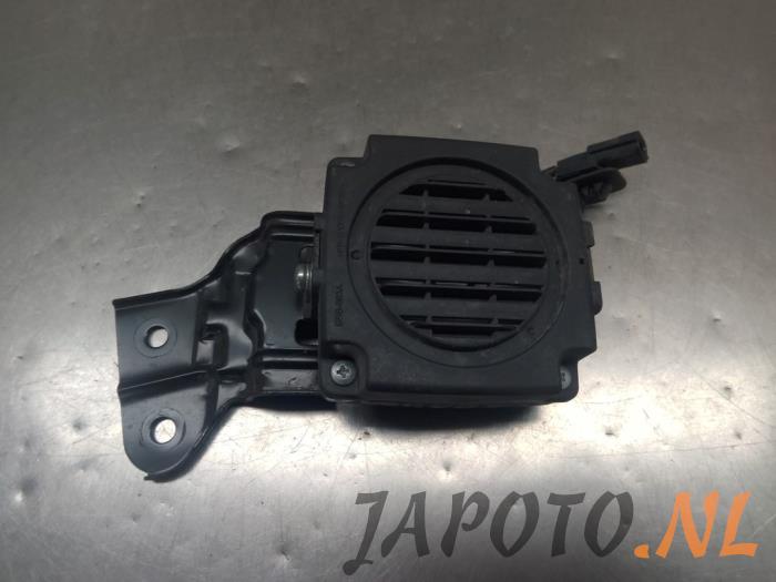 Używane Glosnik VESS Nissan Leaf (ZE1) 39/40kWh Cena € 52,45 Procedura marży oferowane przez Japoto Parts B.V.