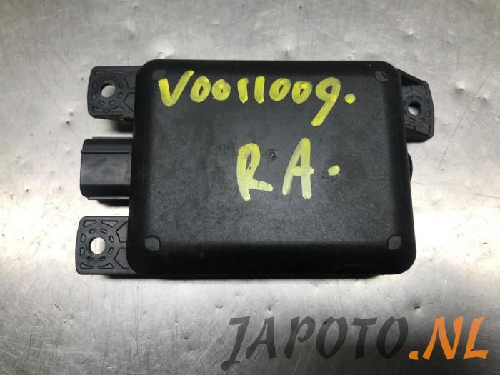 Begagnade Radarsensor Hyundai Kona (OS) 1.6 GDi HEV 16V Pris € 209,95 Marginaltabell erbjuds av Japoto Parts B.V.