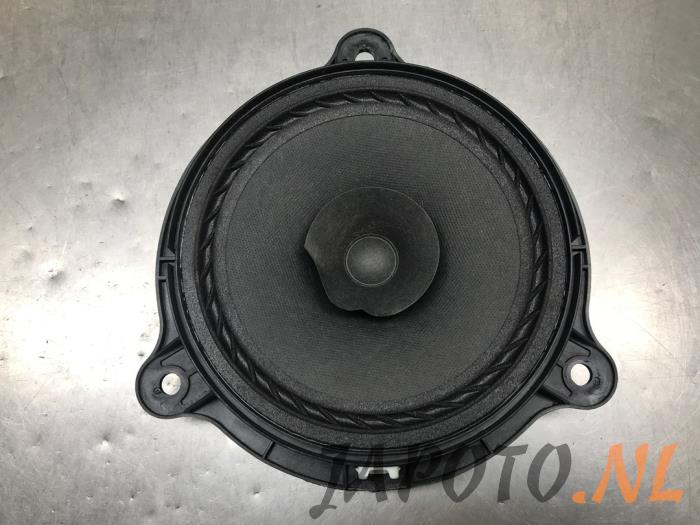 Używane Glosnik Nissan Cube (Z12) 1.6 16V Cena € 15,70 Procedura marży oferowane przez Japoto Parts B.V.