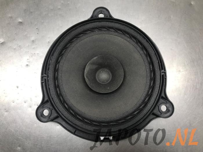 Używane Glosnik Nissan Cube (Z12) 1.6 16V Cena € 15,70 Procedura marży oferowane przez Japoto Parts B.V.