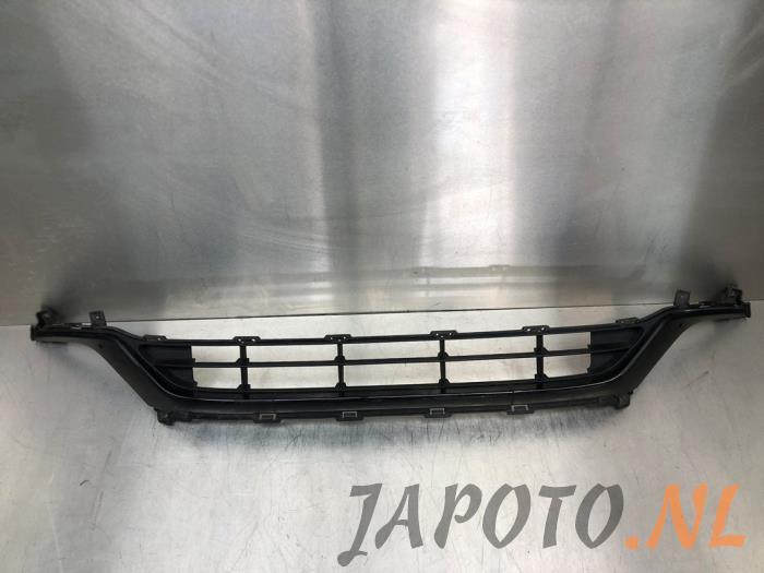 Używane Grill Kia Venga 1.4 CVVT 16V Cena € 104,95 Procedura marży oferowane przez Japoto Parts B.V.