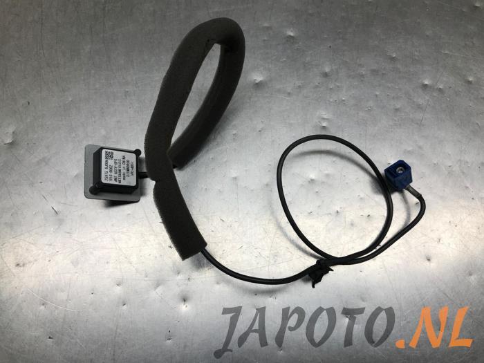 Używane Antena GPS Nissan NV 200 (M20M) 1.5 dCi 90 Cena € 36,70 Procedura marży oferowane przez Japoto Parts B.V.
