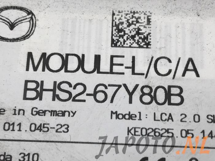 Radarsensor från en Mazda 3 (BM/BN) 2.2 SkyActiv-D 150 16V 2014