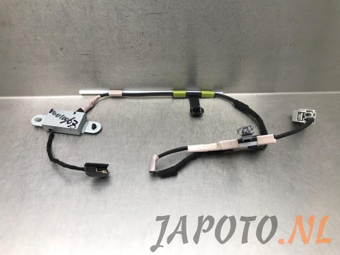 Używane Antena Mazda 3 (BM/BN) 2.2 SkyActiv-D 150 16V Cena € 36,70 Procedura marży oferowane przez Japoto Parts B.V.