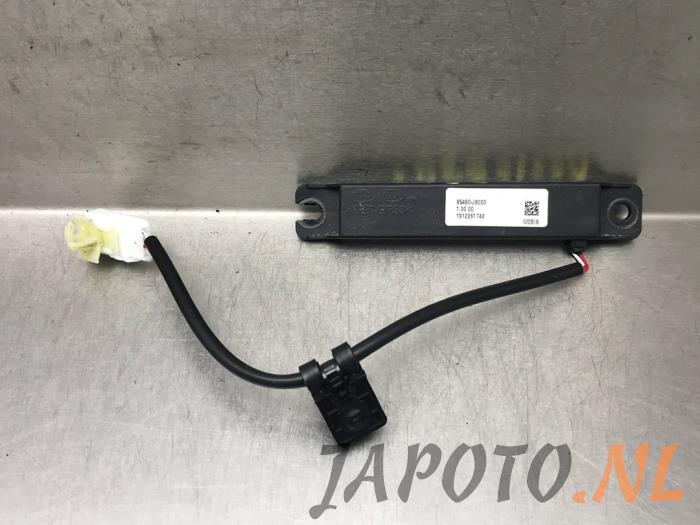 Używane Keyless Entry-Antena Hyundai Kona (OS) 64 kWh Cena € 20,99 Procedura marży oferowane przez Japoto Parts B.V.