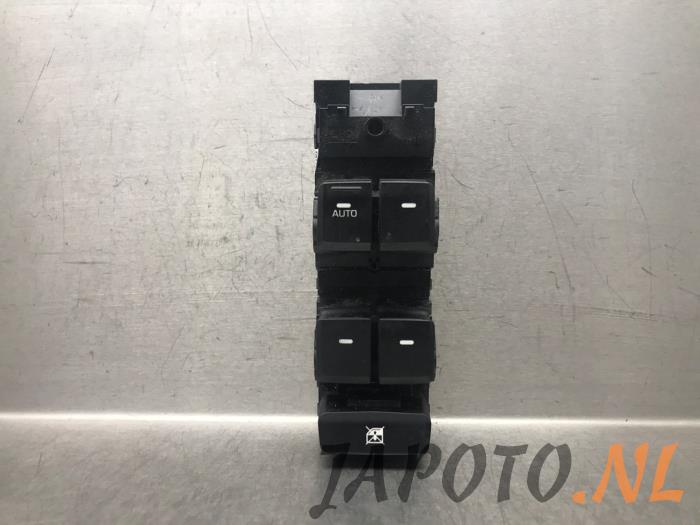 Usados Interruptor combinado de ventanillas Hyundai i20 (BC3) 1.0 T-GDI 100 12V Precio € 41,95 Norma de margen ofrecido por Japoto Parts B.V.