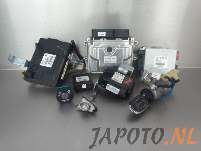 Used Ignition lock + computer Hyundai i20 (BC3) 1.0 T-GDI 100 12V Price € 262,45 Margin scheme offered by Japoto Parts B.V.