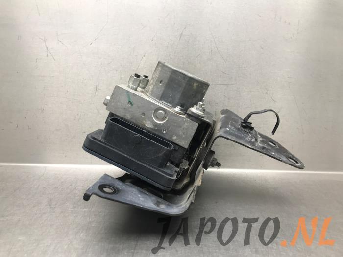 Used ABS pump Nissan Qashqai (J11) 1.2 DIG-T 16V Price € 104,95 Margin scheme offered by Japoto Parts B.V.