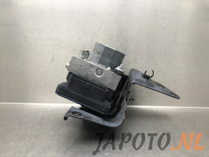 Used ABS pump Nissan Qashqai (J11) 1.2 DIG-T 16V Price € 104,95 Margin scheme offered by Japoto Parts B.V.
