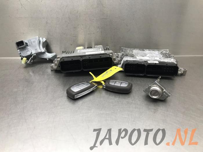 Used Ignition lock + computer Hyundai Tucson (TL) 1.6 T-GDi 16V 4WD Price € 262,50 Margin scheme offered by Japoto Parts B.V.