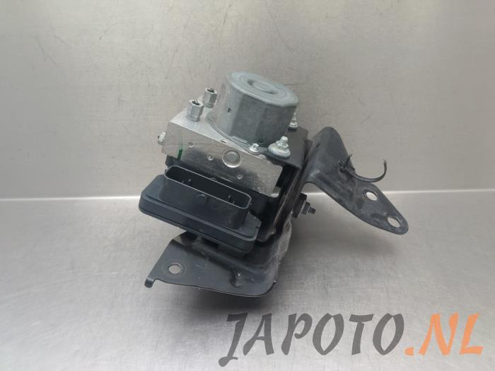 Used ABS pump Nissan Qashqai (J11) 1.2 DIG-T 16V Price € 104,95 Margin scheme offered by Japoto Parts B.V.