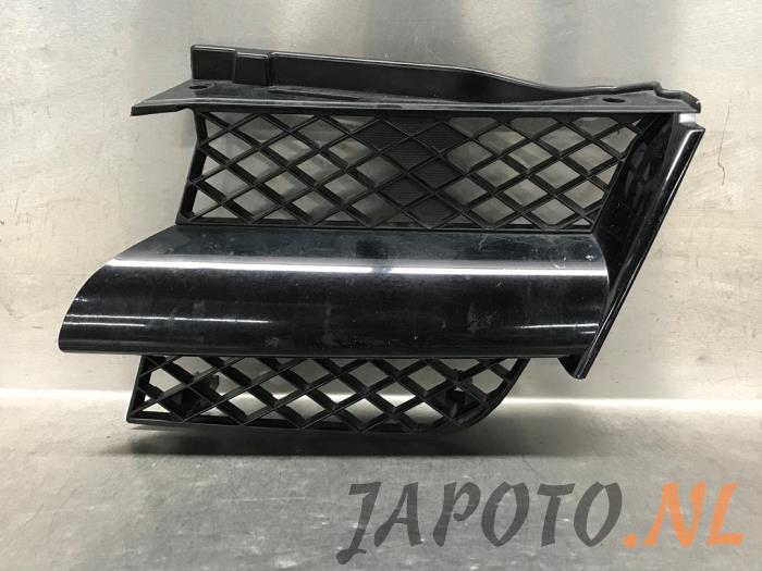 Używane Grill Mitsubishi Outlander (CU) 2.4 16V 4x4 Cena € 26,23 Procedura marży oferowane przez Japoto Parts B.V.