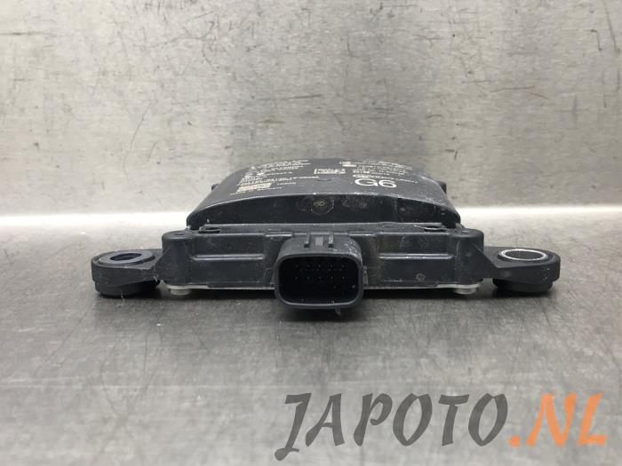 Begagnade Dödvinkelsensor Toyota Yaris Cross (PB1/PJ1) 1.5 12V Hybrid 115 Pris € 157,45 Marginaltabell erbjuds av Japoto Parts B.V.