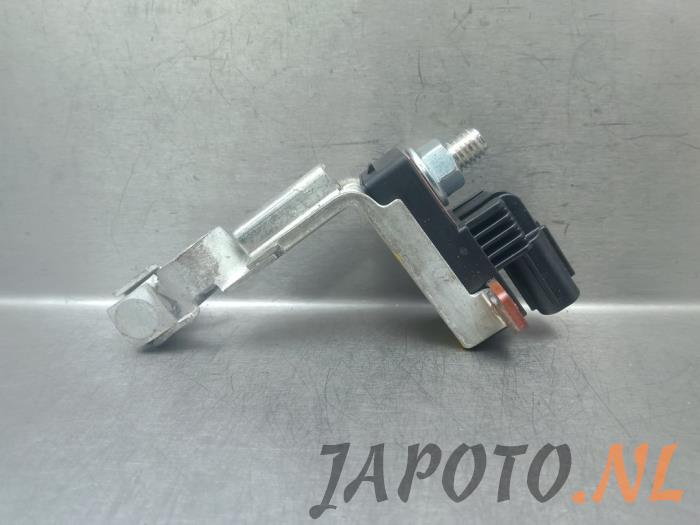 Używane Biegun akumulator Toyota Yaris Cross (PB1/PJ1) 1.5 12V Hybrid 115 Cena € 41,95 Procedura marży oferowane przez Japoto Parts B.V.