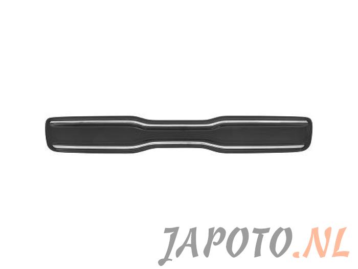 Nya Grill Kia Soul II (PS) Pris € 138,59 Inklusive moms erbjuds av Japoto Parts B.V.
