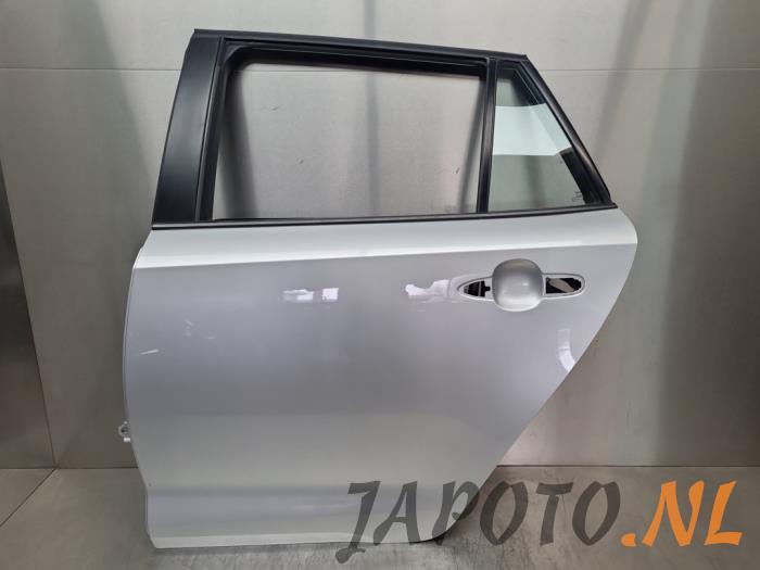 Begagnade Bakdörr, 4-dörrars, vänster Toyota Corolla Touring Sport (E21/EH1) 1.8 16V Hybrid Pris € 628,95 Marginaltabell erbjuds av Japoto Parts B.V.