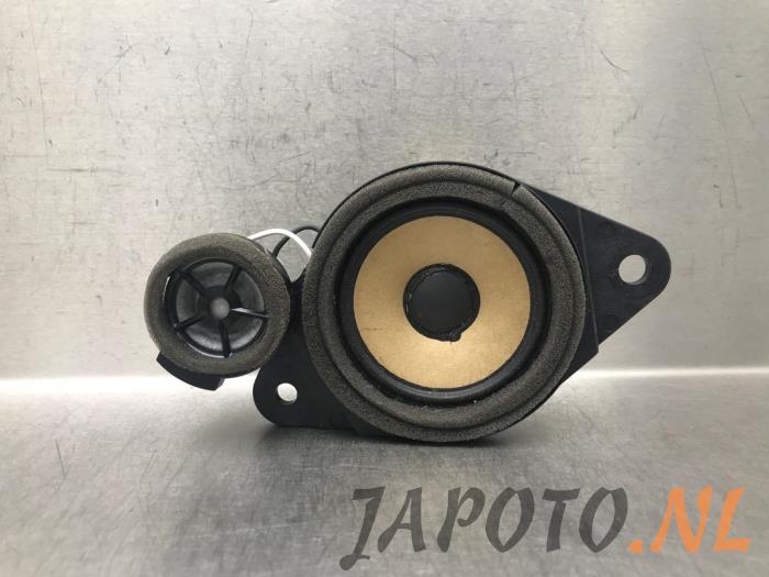Begagnade Diskanthögtalare Toyota Corolla Touring Sport (E21/EH1) 1.8 16V Hybrid Pris € 26,24 Marginaltabell erbjuds av Japoto Parts B.V.