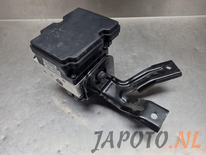 Begagnade ABS-pump Hyundai i20 (BC3) 1.0 T-GDI 100 Mild Hybrid 48V 12V Pris € 262,45 Marginaltabell erbjuds av Japoto Parts B.V.